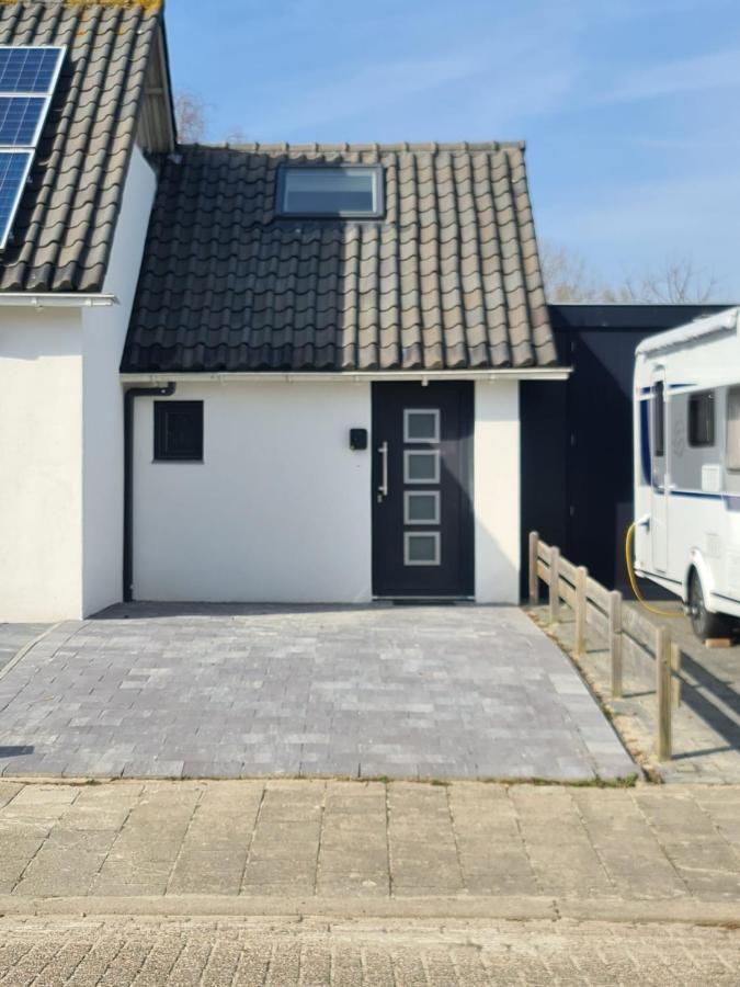 Calm Down Near The Sea Bed and Breakfast Vlissingen Exteriör bild